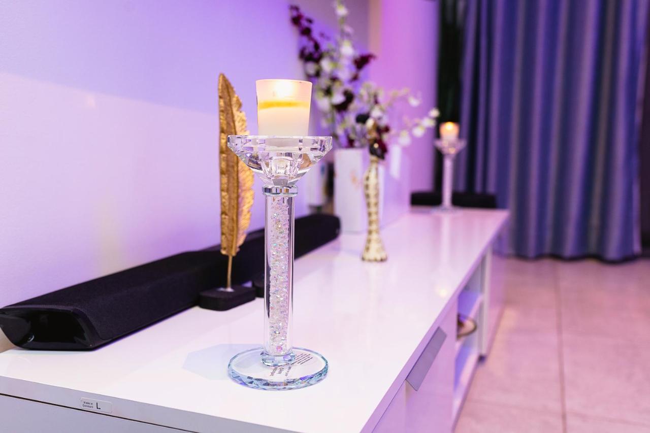 Piano And Gold At The Signature, Tetteh Quarshie Accra Buitenkant foto