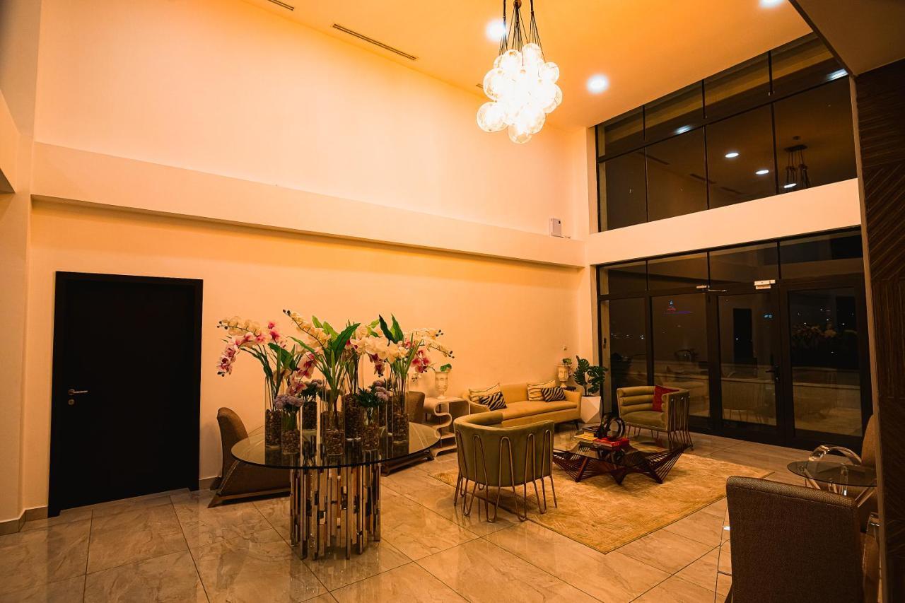 Piano And Gold At The Signature, Tetteh Quarshie Accra Buitenkant foto