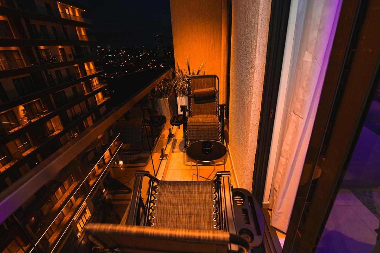 Piano And Gold At The Signature, Tetteh Quarshie Accra Buitenkant foto