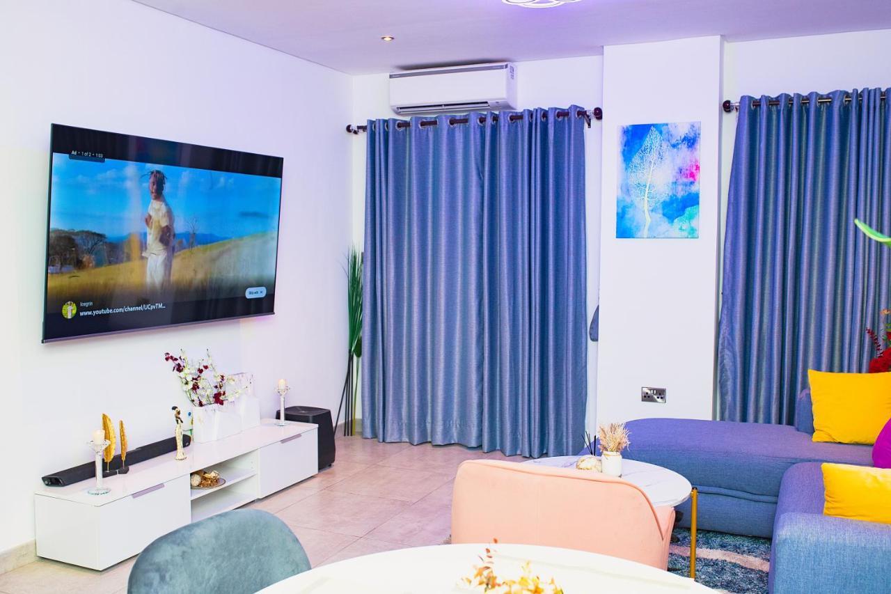 Piano And Gold At The Signature, Tetteh Quarshie Accra Buitenkant foto